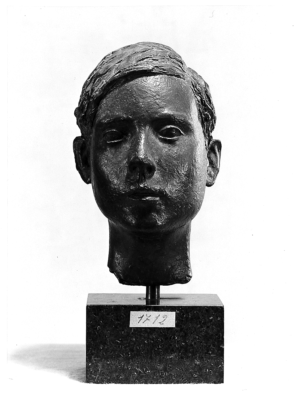 testa di fanciullo (scultura) di Granchi Delio (sec. XX)