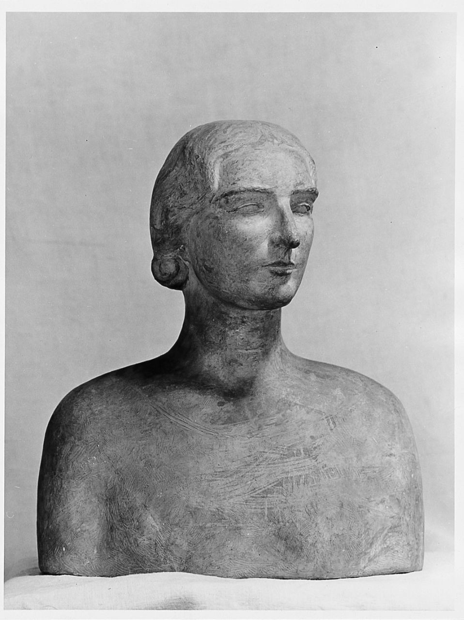 busto ritratto della Baronessa Gianna Sergardi (scultura) di Romanelli Romano (sec. XX)