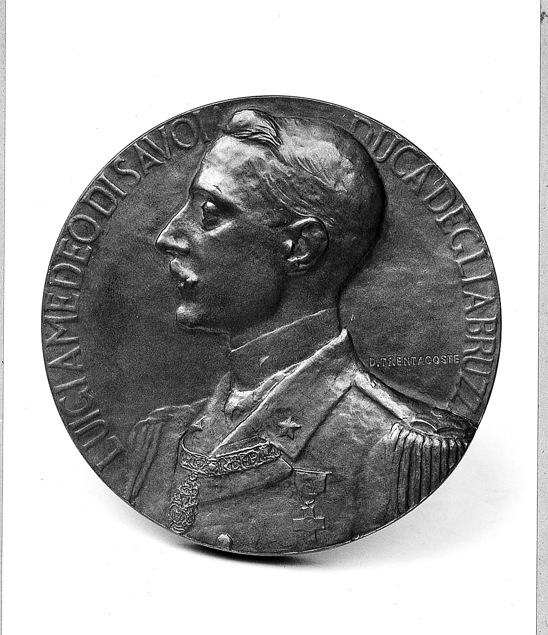 ritratto di Luigi Amedeo di Savoia (medaglia) di Trentacoste Domenico (sec. XX)