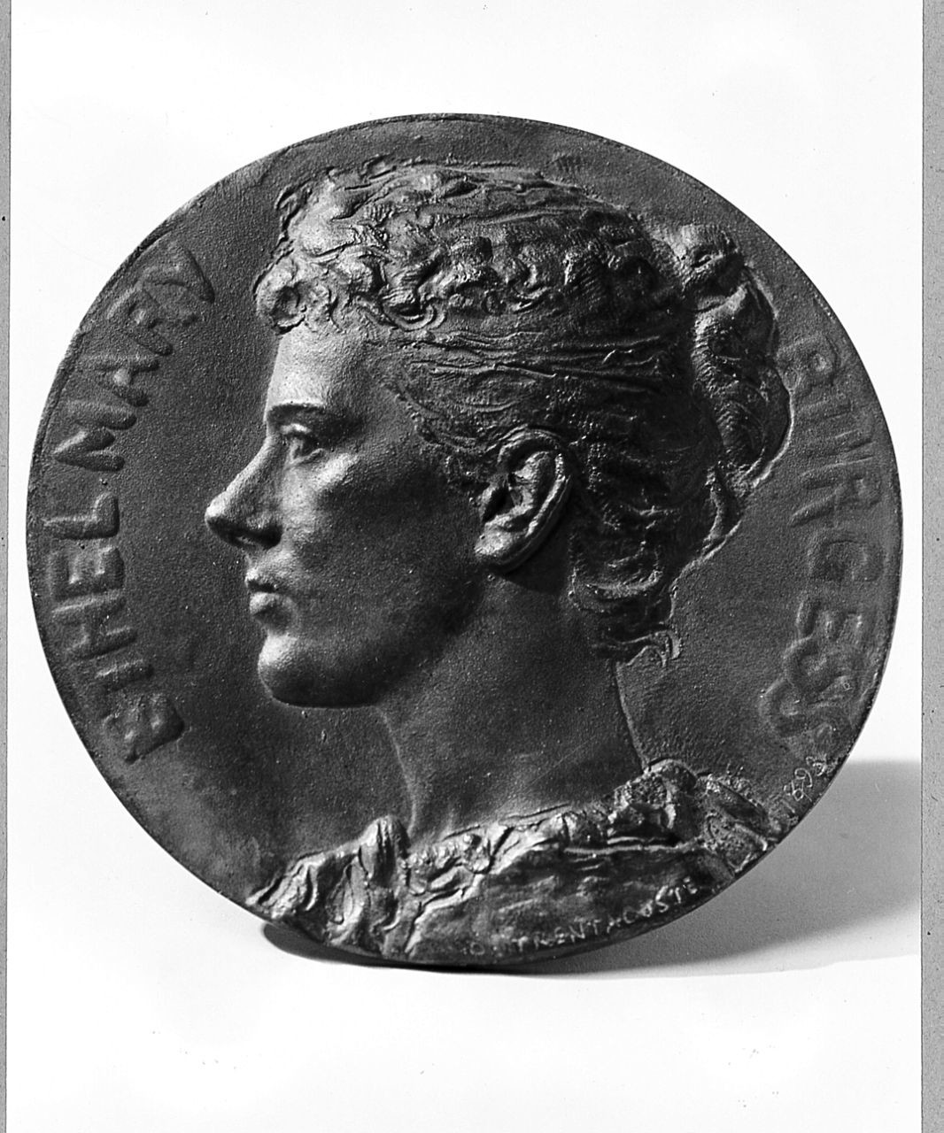 ritratto di Ethel Mary Burgess (medaglia) di Trentacoste Domenico (sec. XIX)