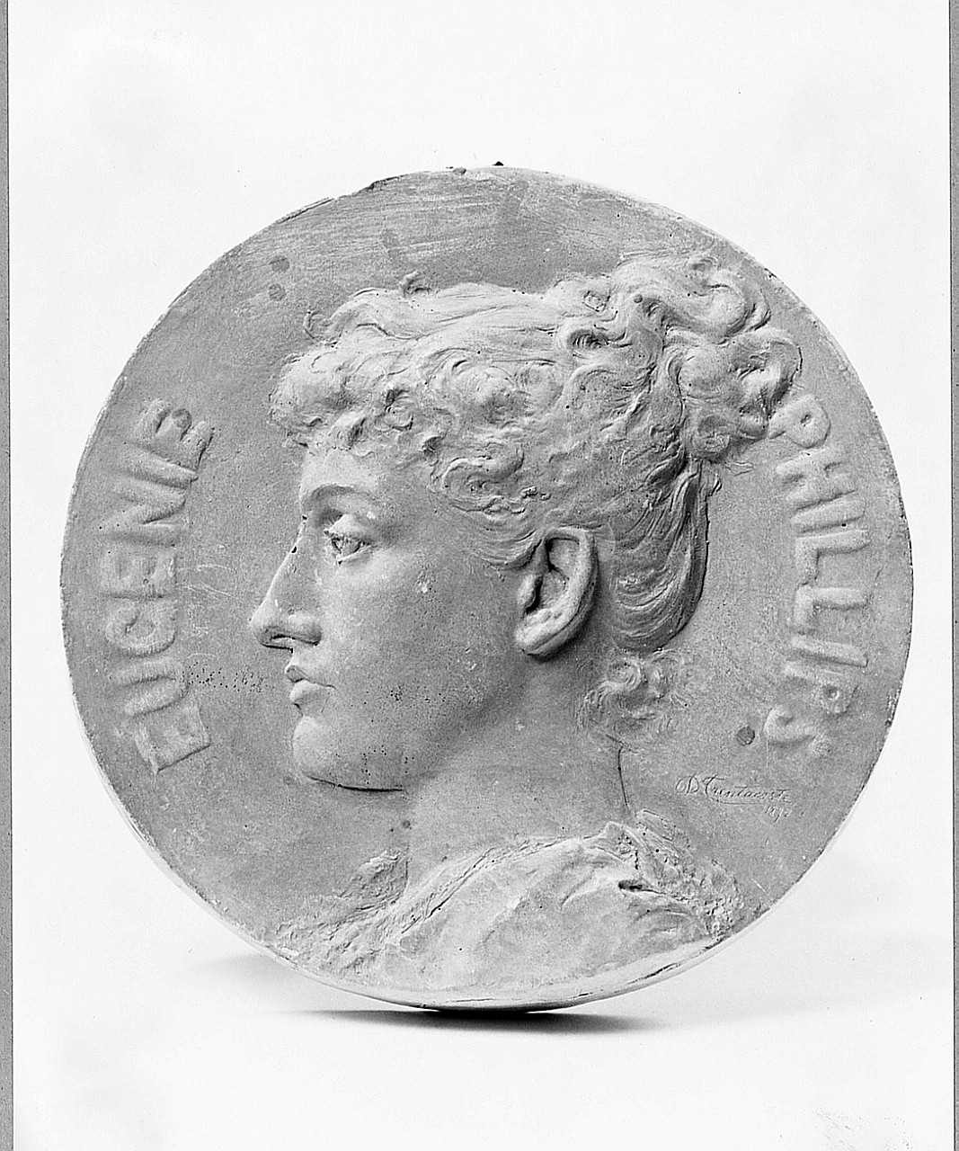 ritratto di Eugénie Phillips (rilievo) di Trentacoste Domenico (sec. XIX)