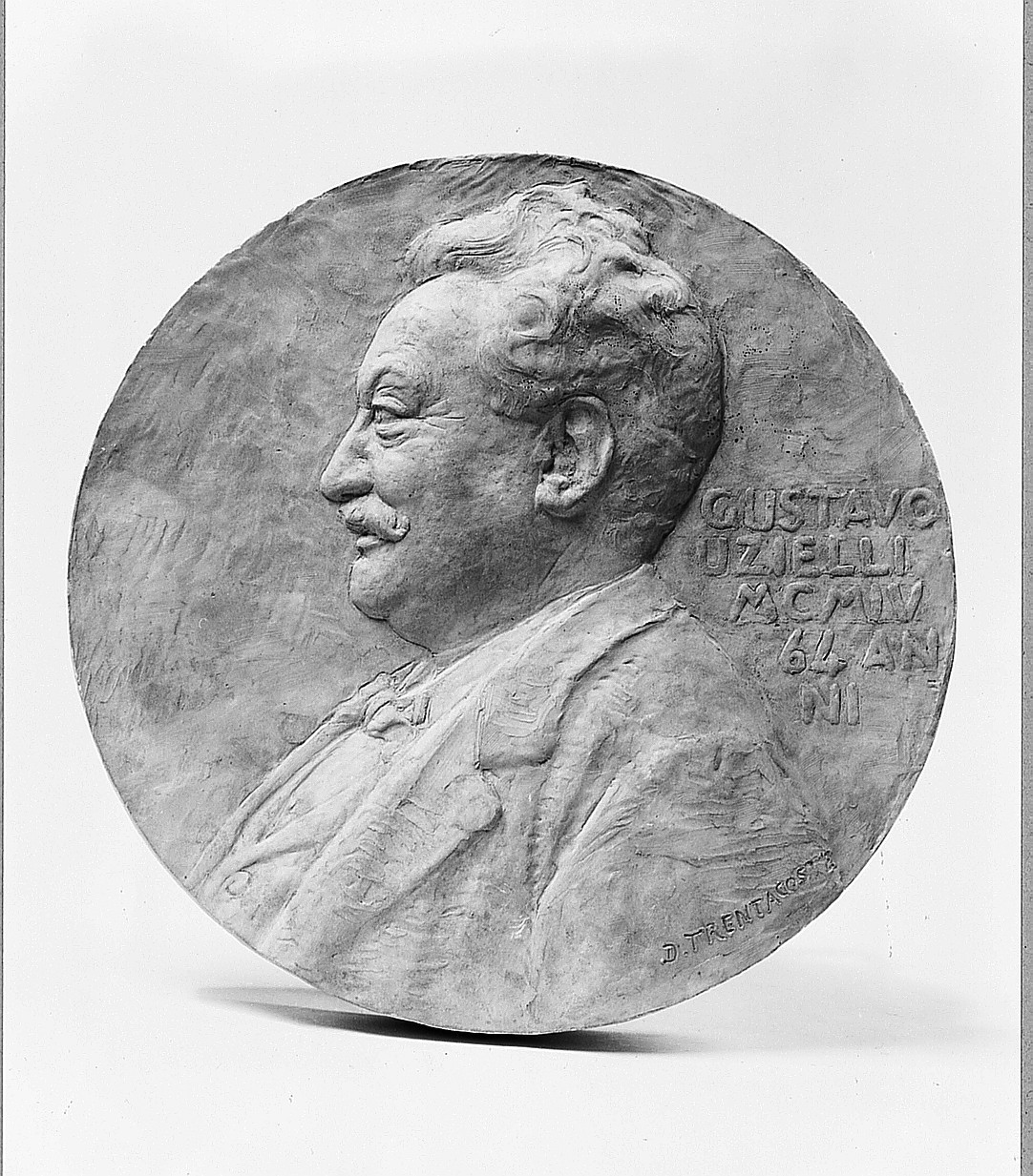 ritratto di Gustavo Uzielli (rilievo) di Trentacoste Domenico (sec. XX)