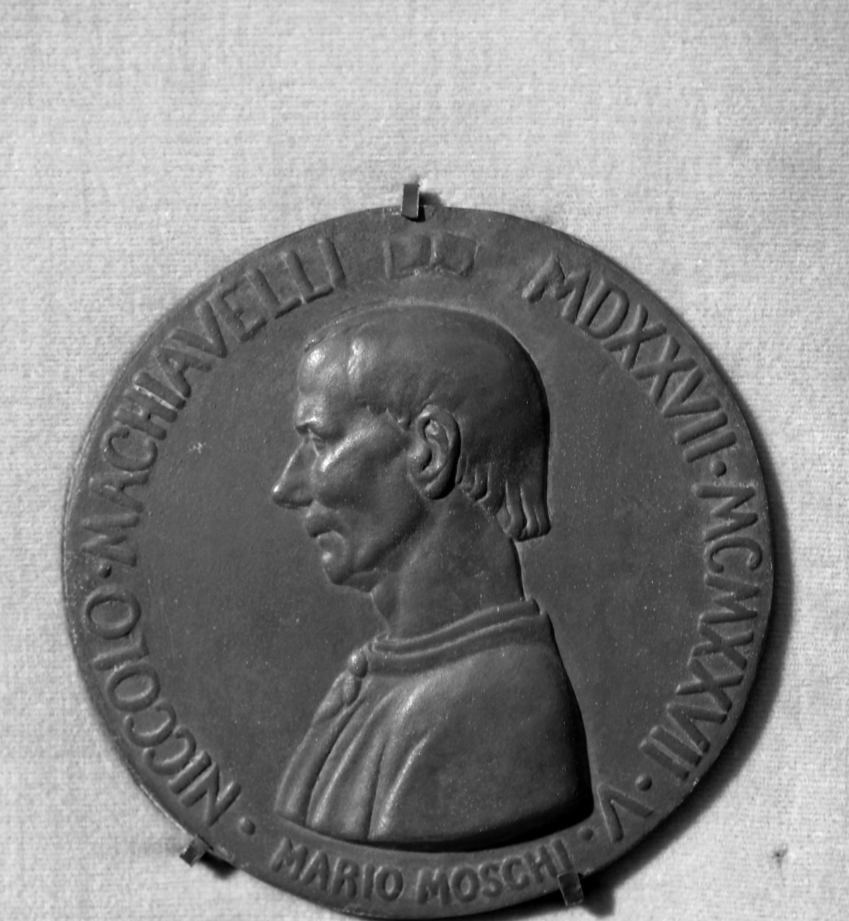 Niccolò Machiavelli (medaglia) di Moschi Mario (sec. XX)