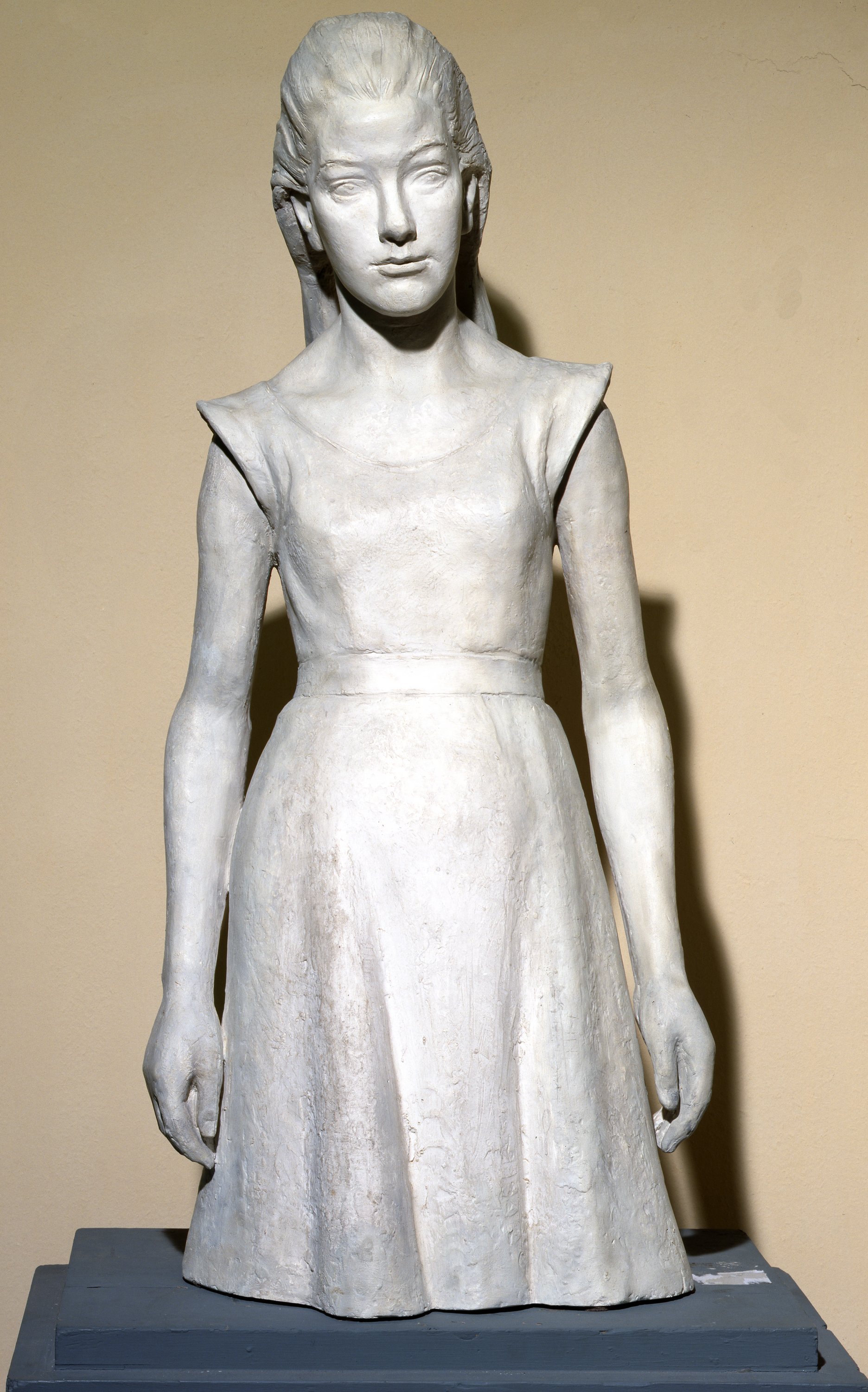 Ragazza con le trecce, ritratto di ragazza (calco di statua) di Papi Federico (sec. XX)