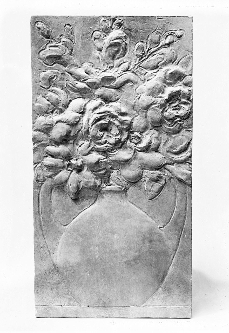 vaso con fiori (calco di rilievo) di Trentacoste Domenico (seconda metà sec. XIX)
