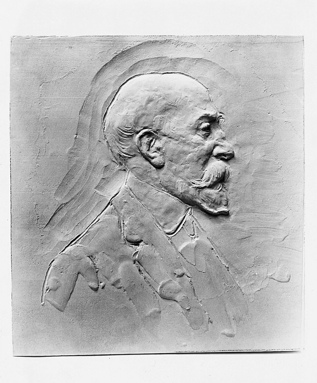 ritratto d'uomo di profilo (calco di rilievo) di Trentacoste Domenico (fine sec. XIX)