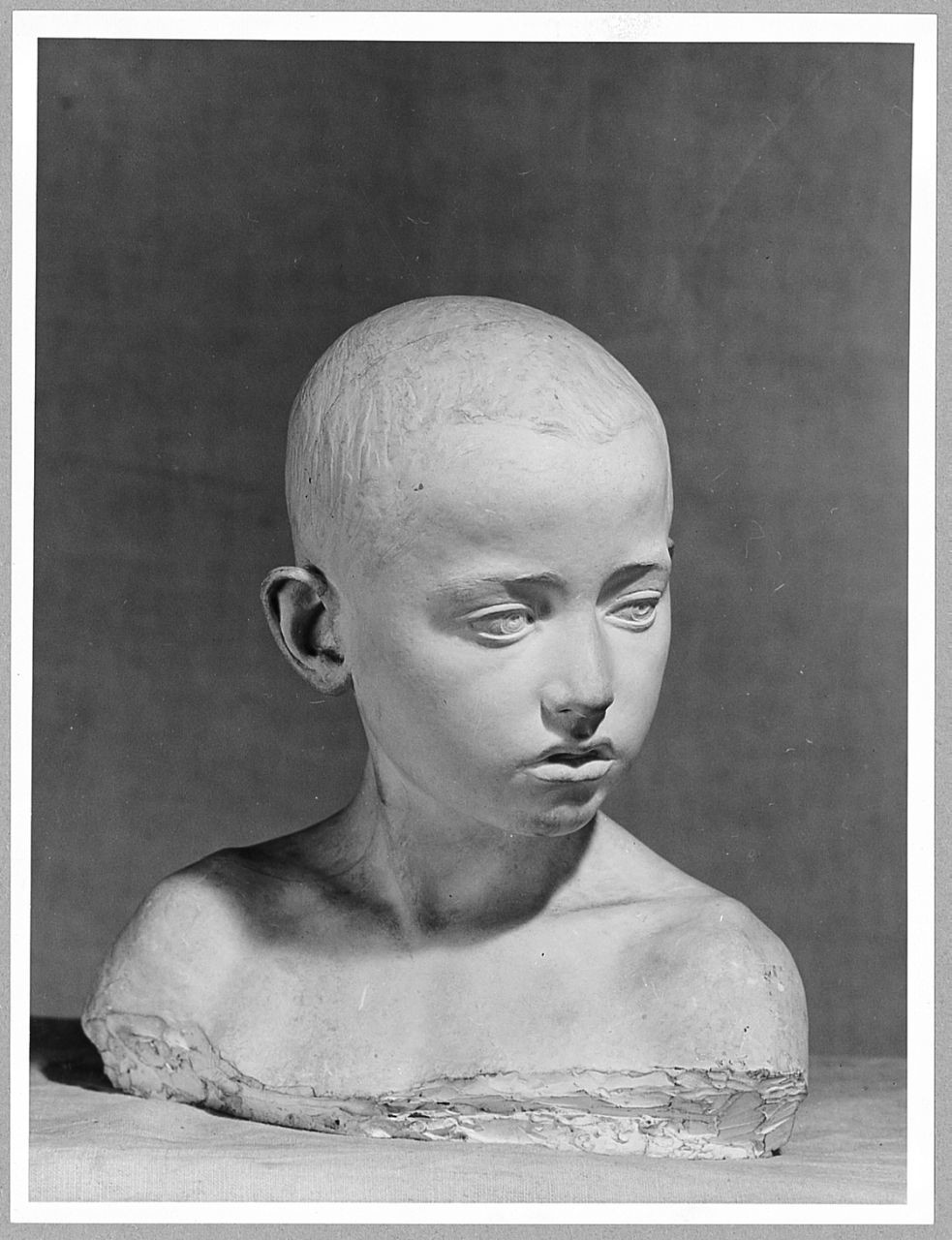 busto ritratto di bambino (calco di scultura) di Trentacoste Domenico (inizio sec. XX)
