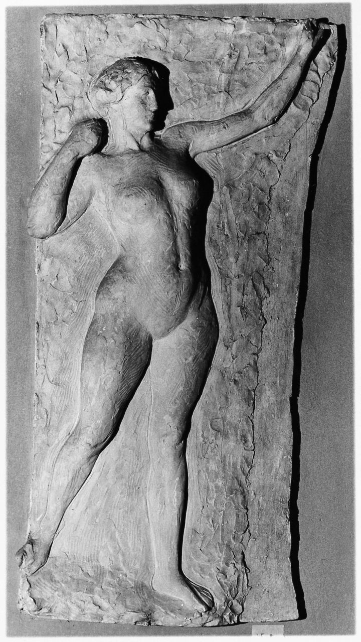 Allegoria per il Parlamento, figura femminile nuda (calco di rilievo) di Trentacoste Domenico (sec. XX)