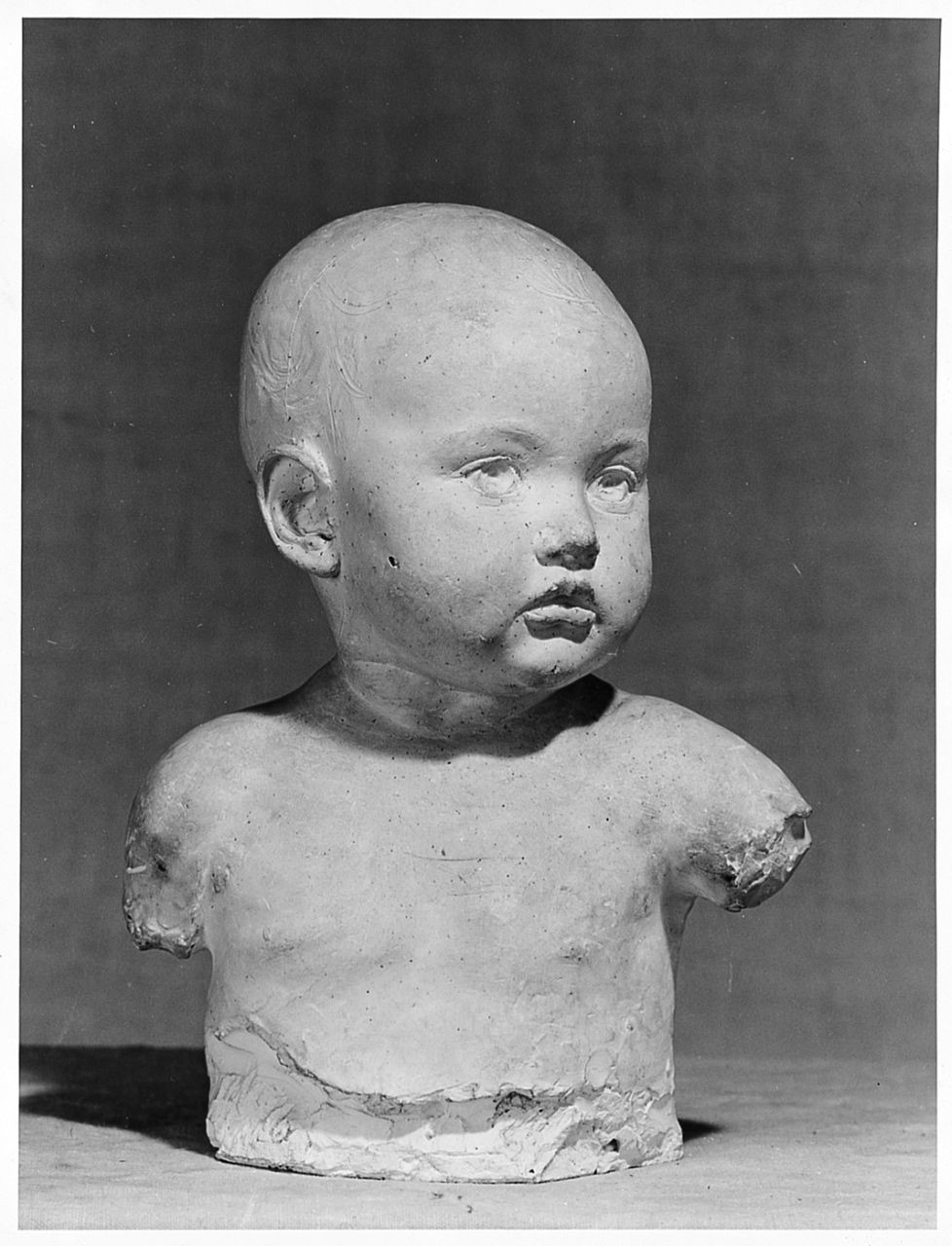 busto ritratto di bambino (calco di scultura) di Trentacoste Domenico (fine/ inizio secc. XIX/ XX)