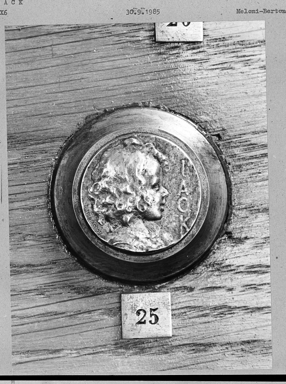 ritratto di Jack Herbillon (rilievo) di Trentacoste Domenico (sec. XX)