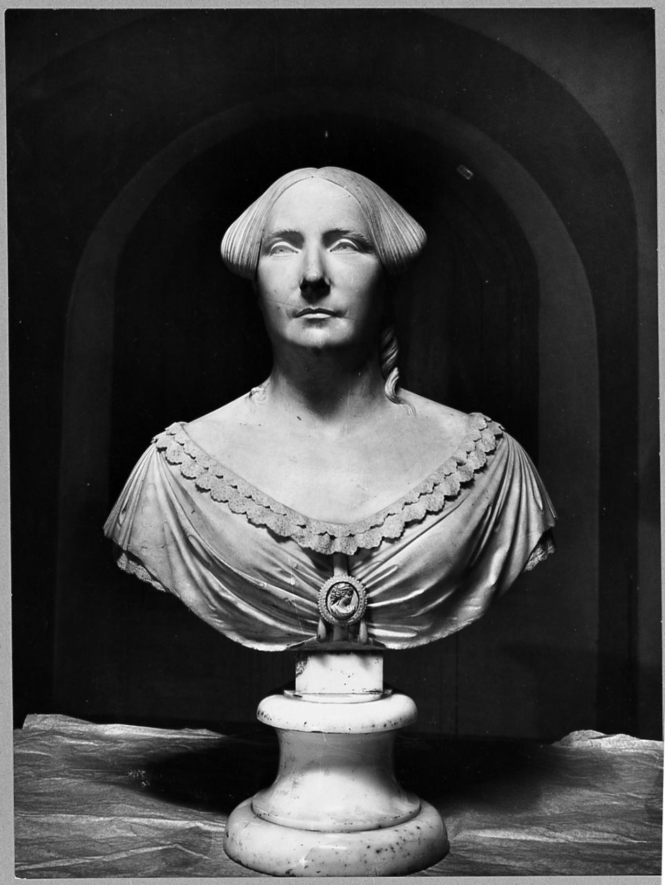 busto ritratto di donna (scultura) di Villa Ignazio (sec. XIX)