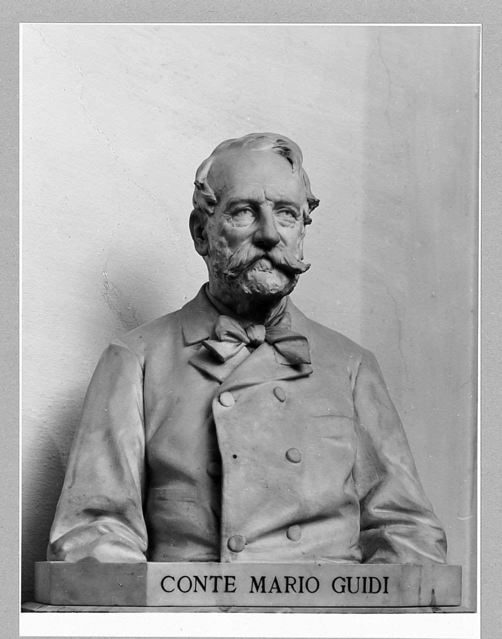 ritratto del conte Mario Guidi (scultura) di Carnielo Rinaldo (sec. XX)