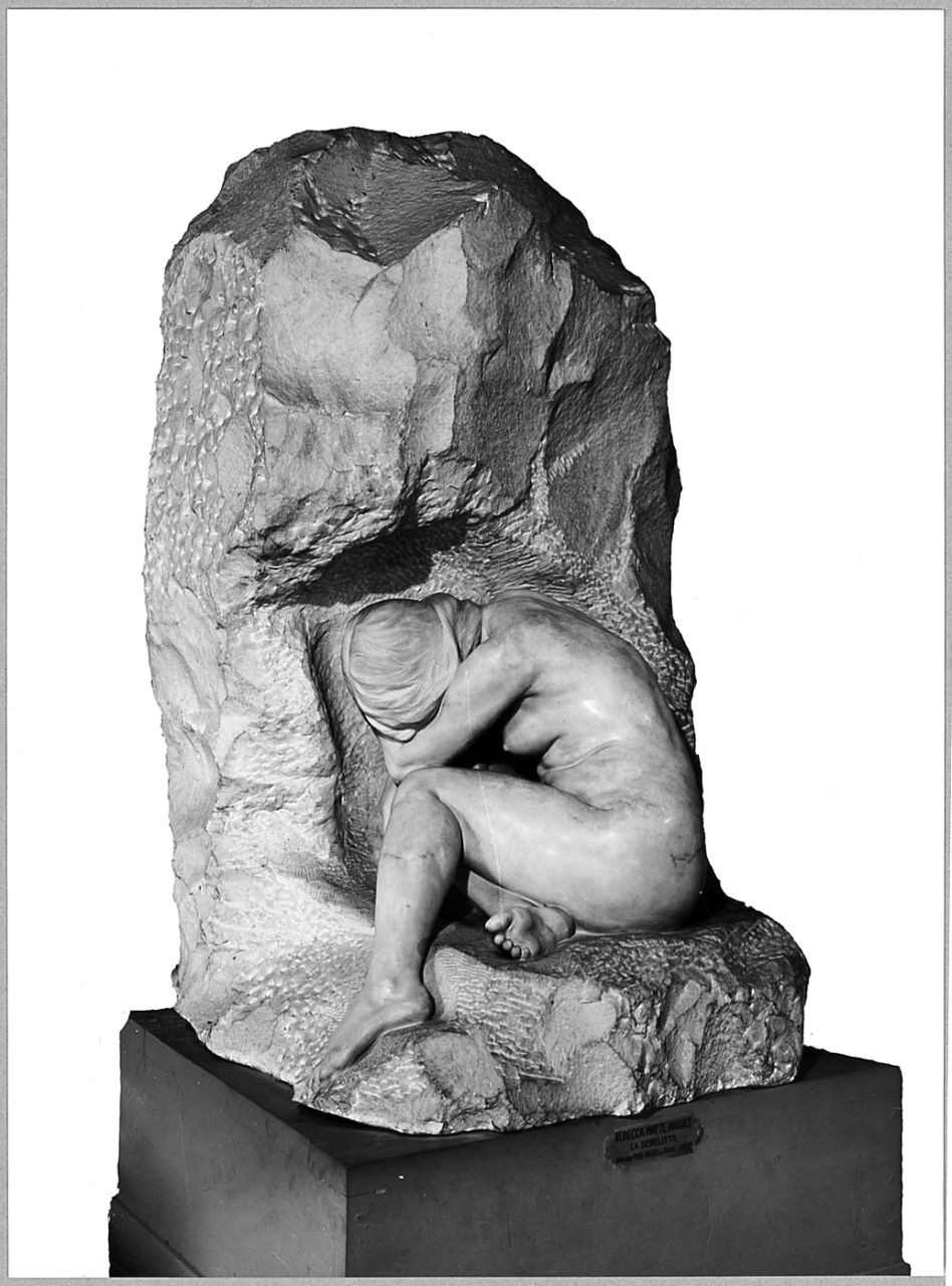 La derelitta, figura femminile (scultura) di Matte IÃ±iguez Rebecca (sec. XX)
