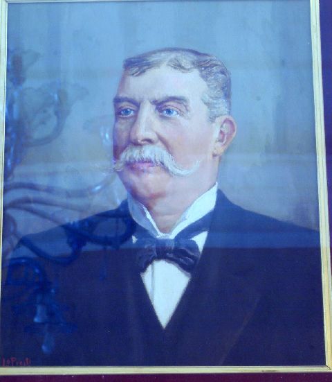 Giuseppe Signorile: sindaco 1884-1885 = 1902-1904, ritratto di Giuseppe Signorile (dipinto) di Lo Presti Antonio (metà sec. XX)