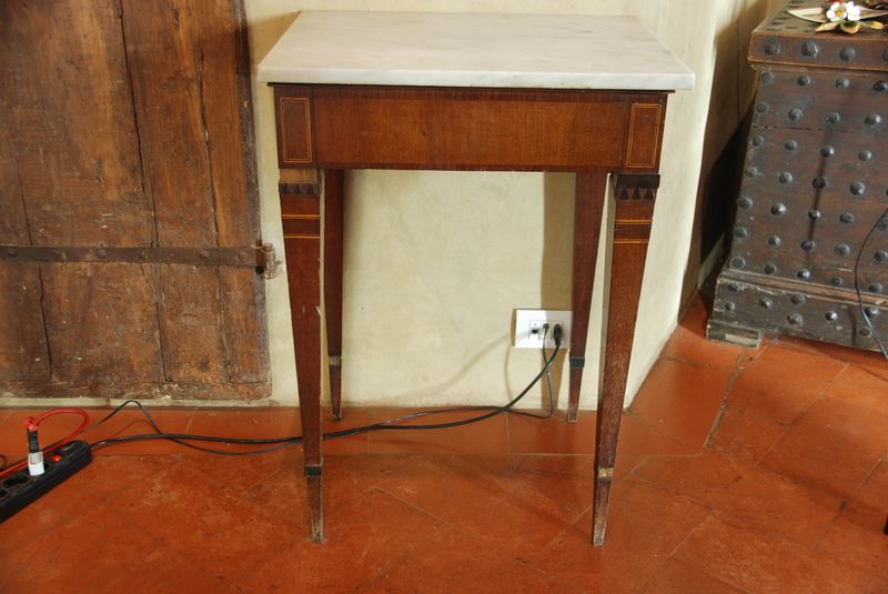 tavolino - manifattura fiorentina (sec. XIX)