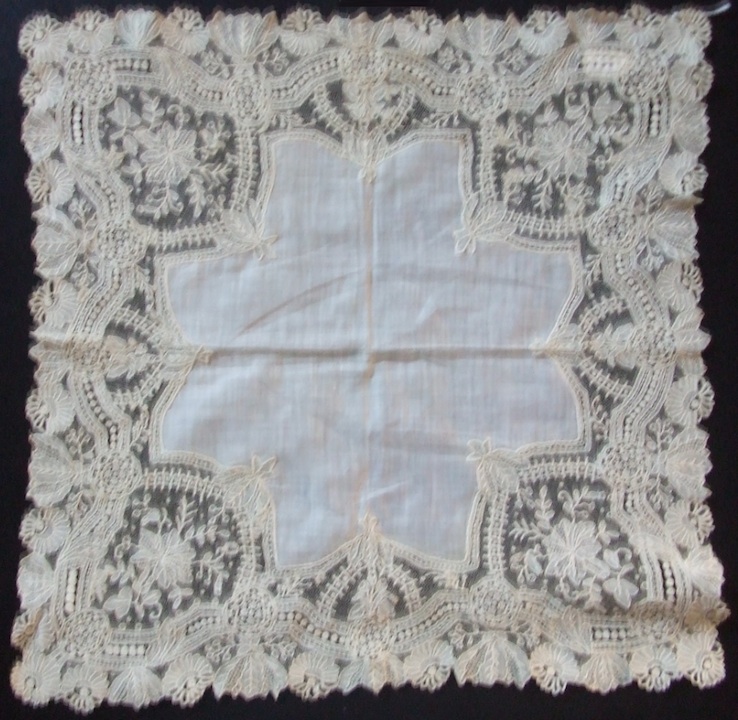 fazzoletto - manifattura di Bruxelles (ultimo quarto sec. XIX)