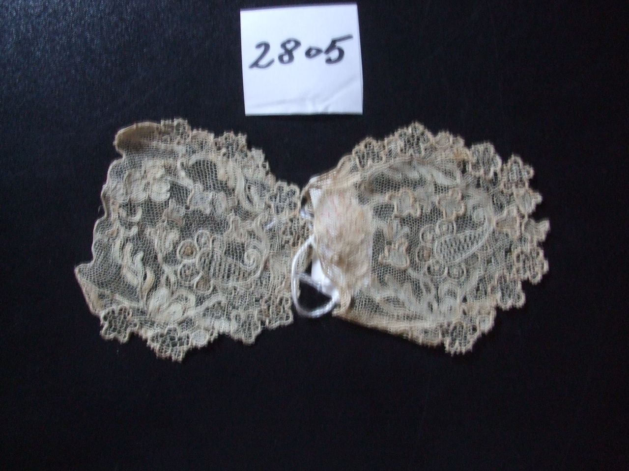 cravatta, frammento - manifattura di Burano (fine/ inizio secc. XIX/ XX)