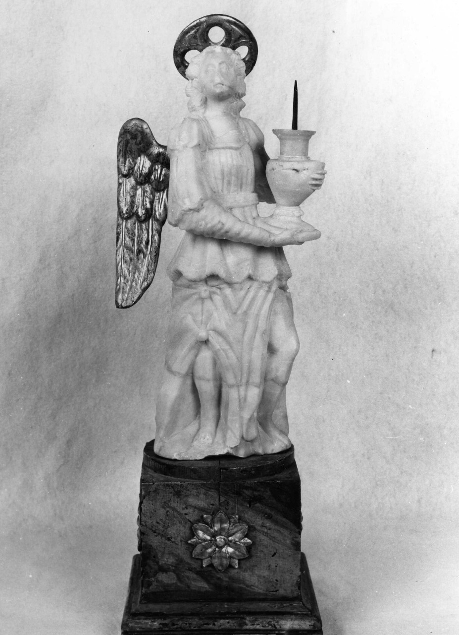 angelo reggicandelabro (scultura, coppia) - bottega fiorentina (prima metà sec. XVI)
