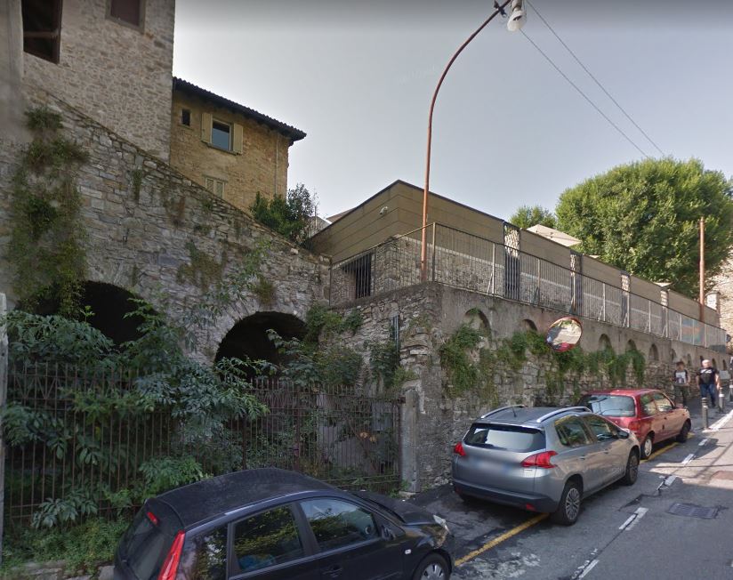 Mura romane a S. Agata (avanzi) (a) (b) (mura, urbiche) - Bergamo (BG) 