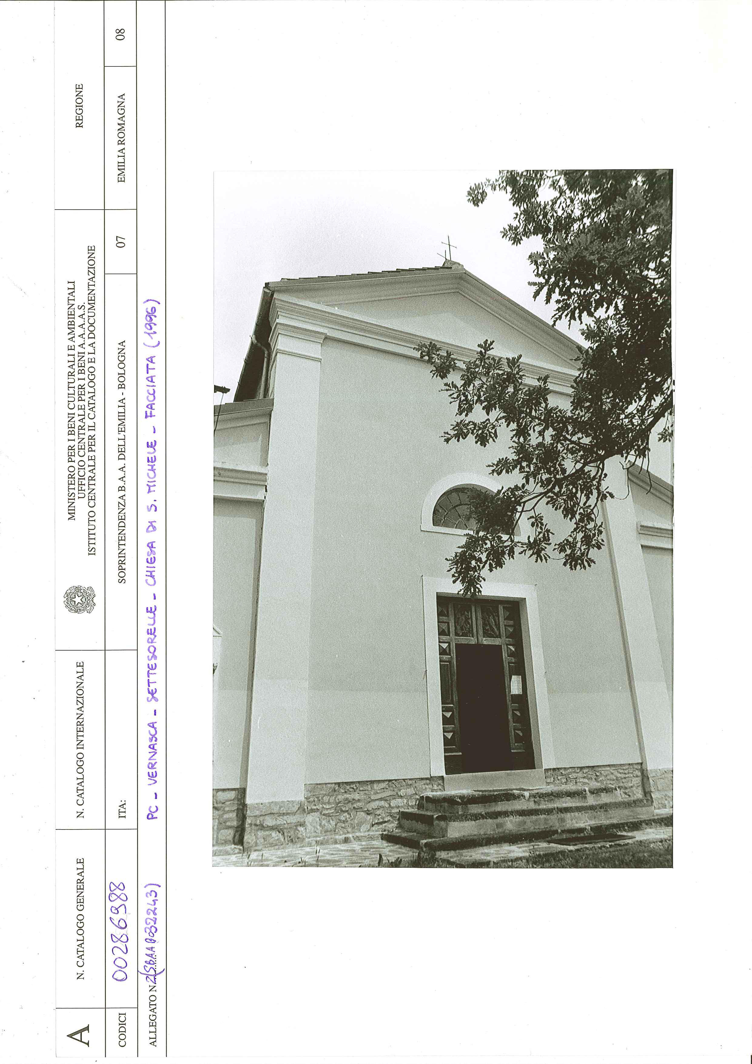 Chiesa di S. Michele Arcangelo (edilizia religiosa complessa a corpi aggregati) - Vernasca (PC) 