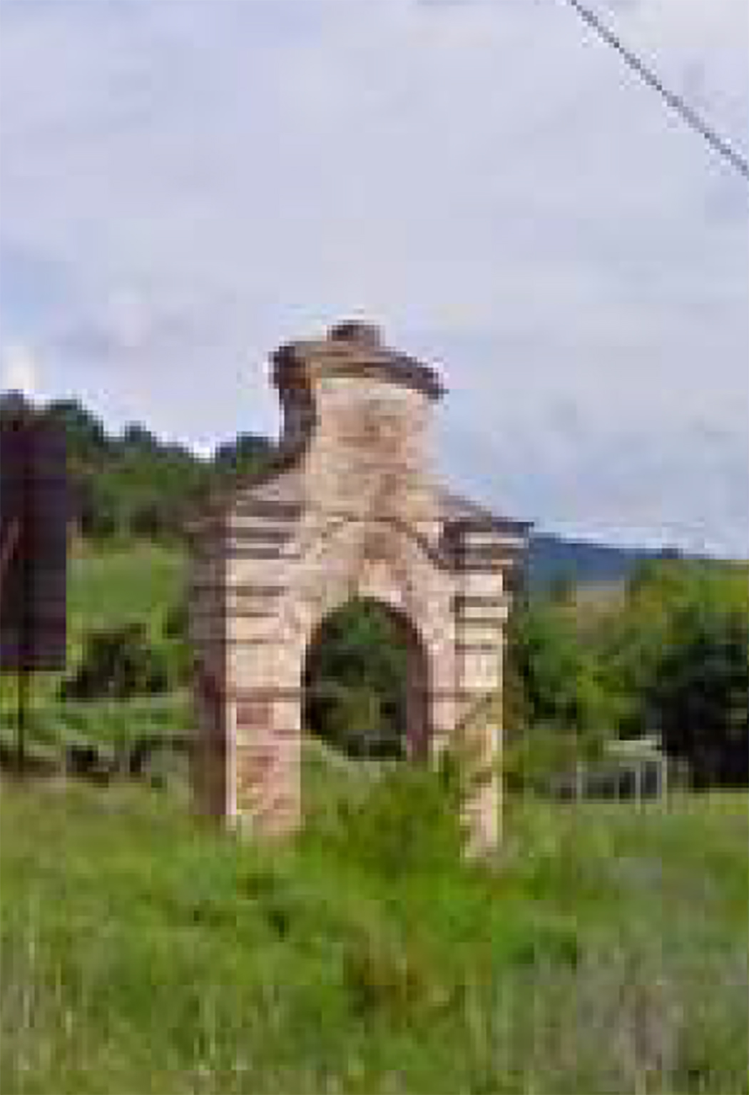 Arco di Pio VI (arco, onorario) - Belforte del Chienti (MC) 