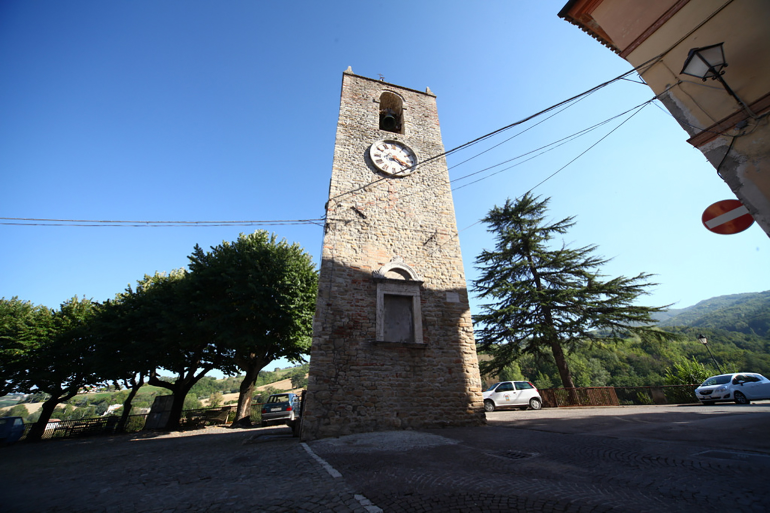 Torre dell'Orologio (torre, civica) - Rotella (AP) 