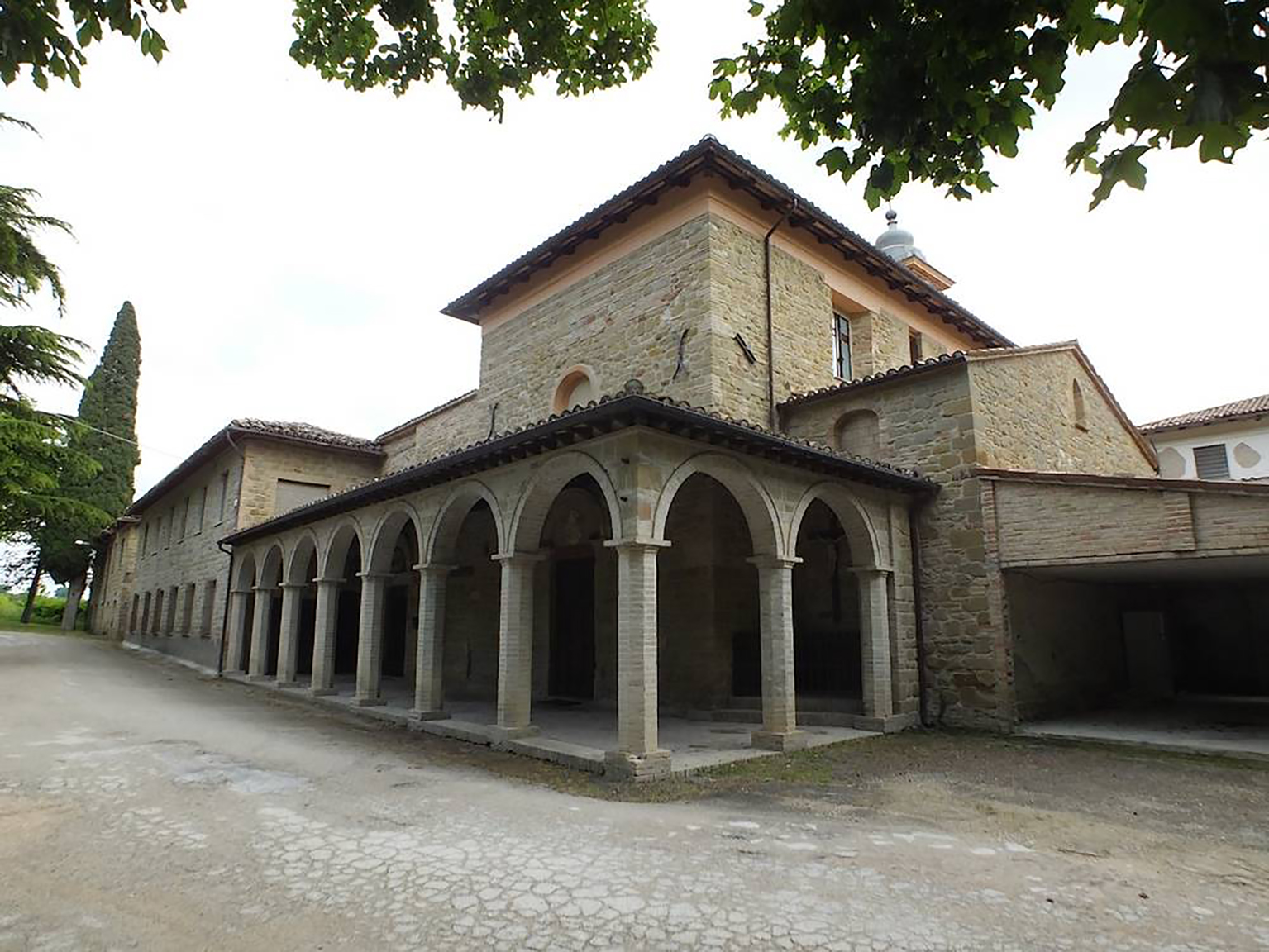 Chiesa del Beato Francesco da Caldarola (convento, francescano) - Camporotondo di Fiastrone (MC) 