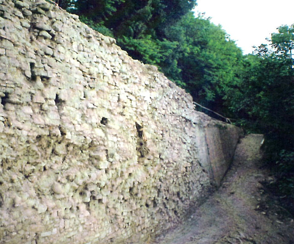 Mura urbiche (mura, urbiche) - Belforte del Chienti (MC) 