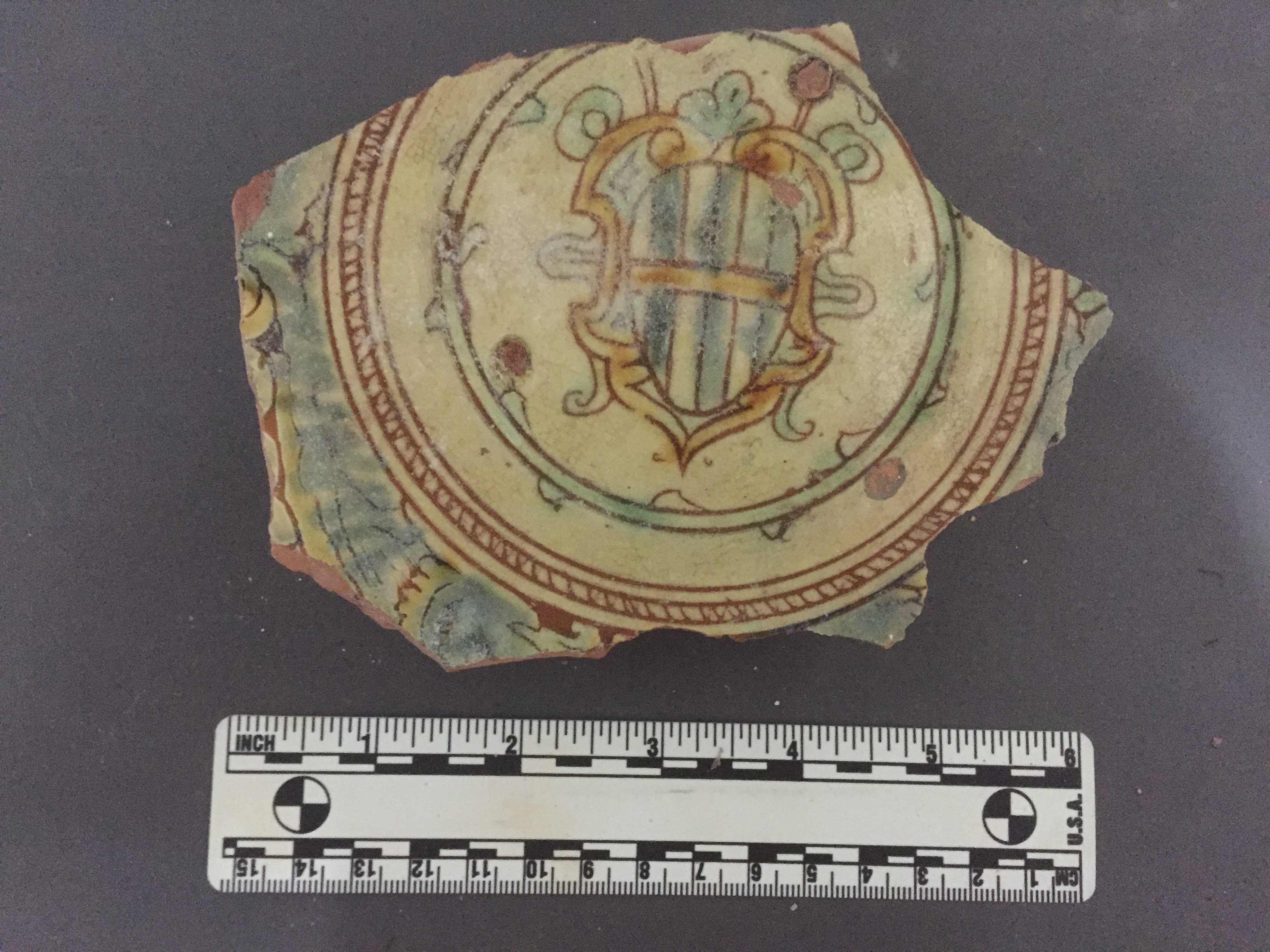 piatto (prima metà XV sec. d.C)