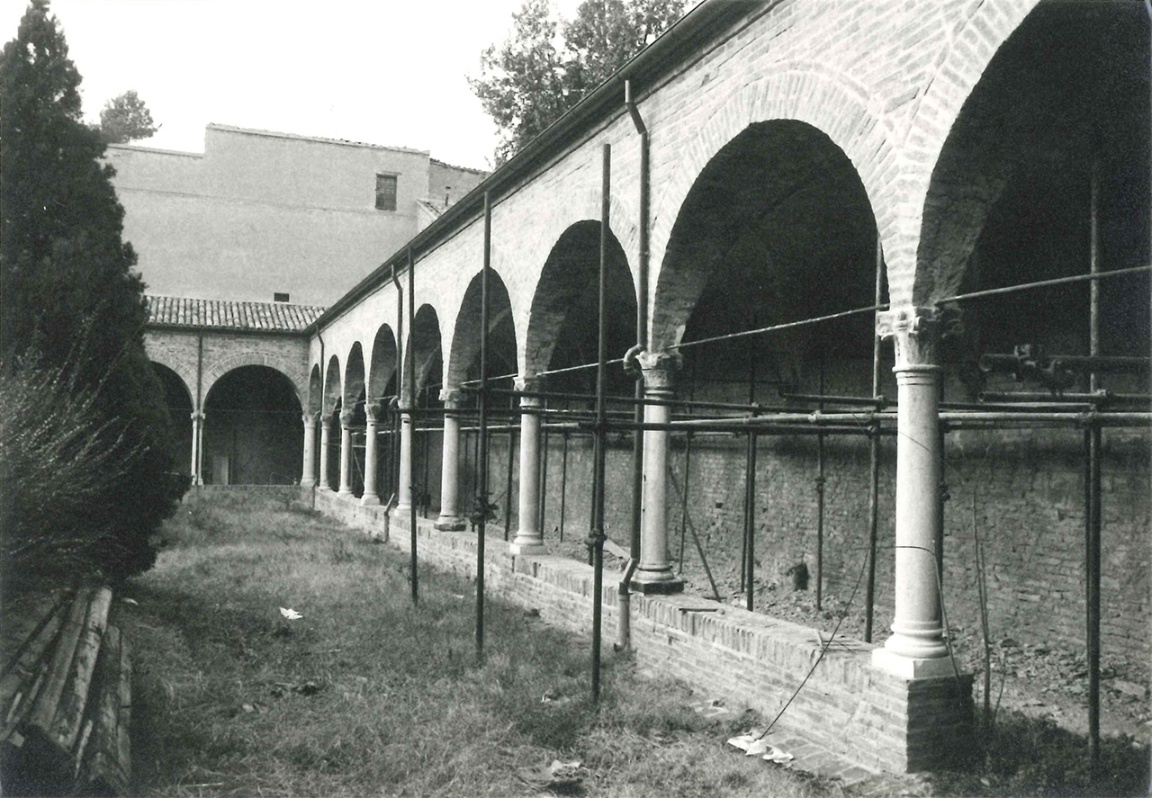 Chiostro dell'ex Convento di S. Francesco (chiostro) - Cesena (FC) 