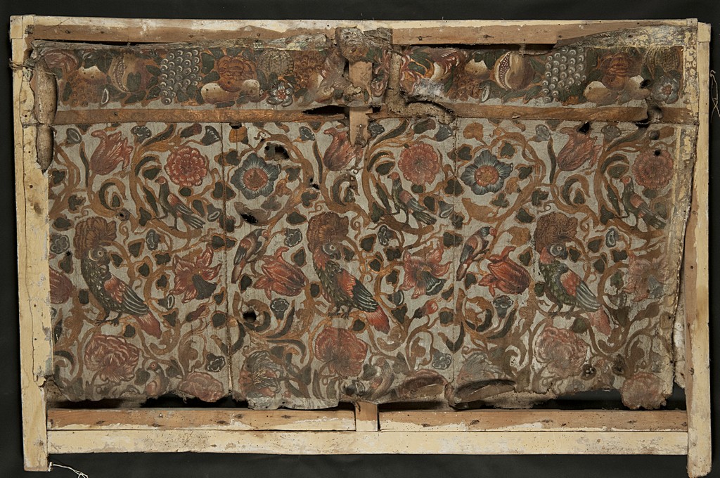 Girali con fiori, uccelli e frutta (paliotto, insieme) - manifattura tosco-emiliana (sec. XVII)