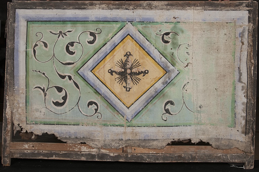 Croce raggiata (paliotto, elemento d'insieme) - bottega umbra (fine/ inizio secc. XIX/ XX)