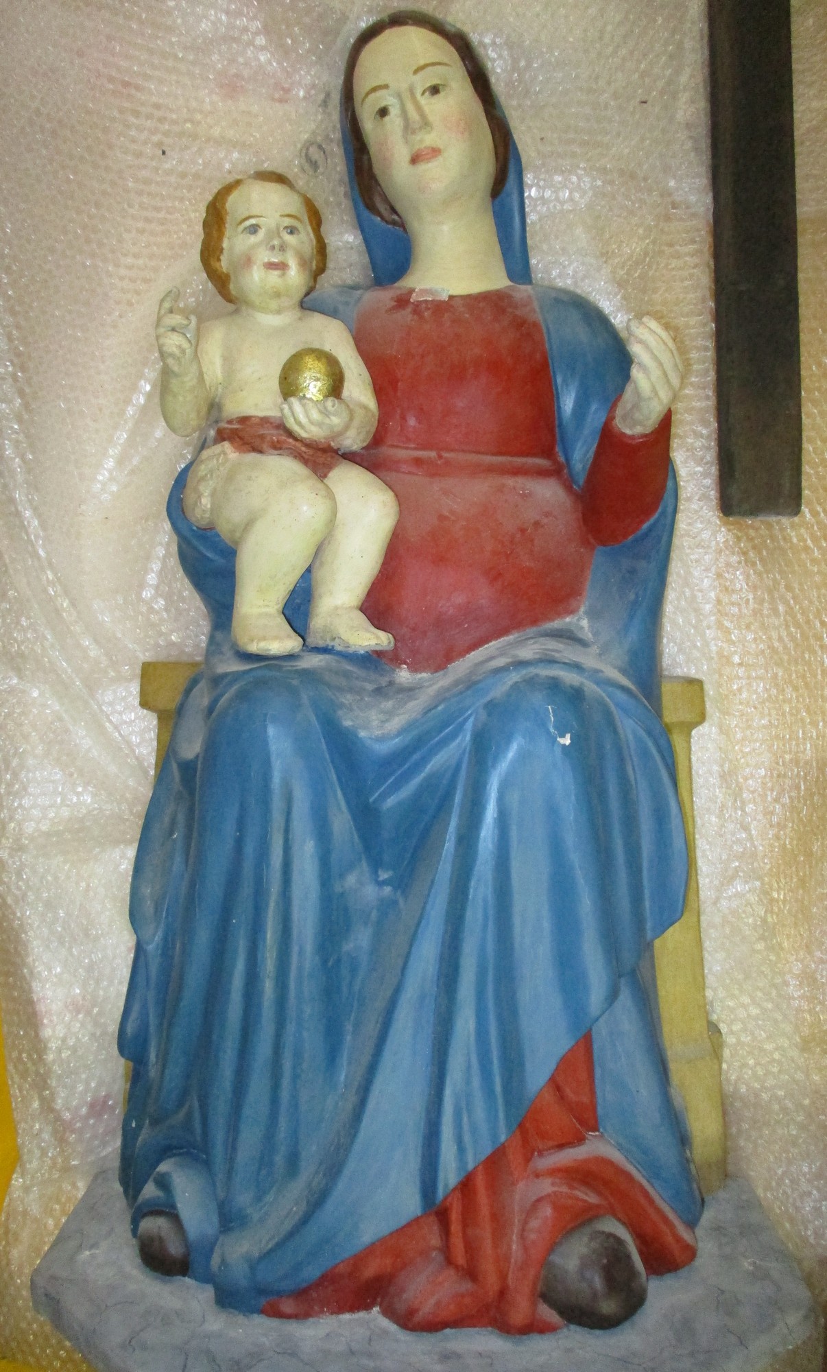 Madonna col Bambino in grembo (scultura lignea, opera isolata) - ambito umbro (XVI)