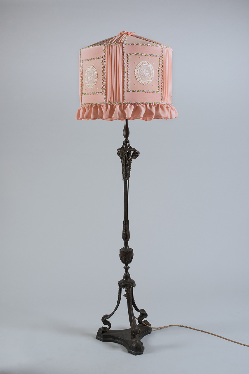 soggetto assente (lampada, opera isolata) - ambito piemontese (inizio XX)