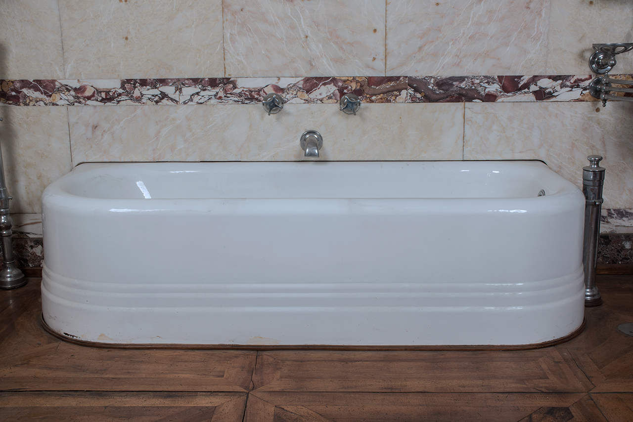 soggetto assente (vasca, opera isolata) - ambito piemontese (primo quarto XX)