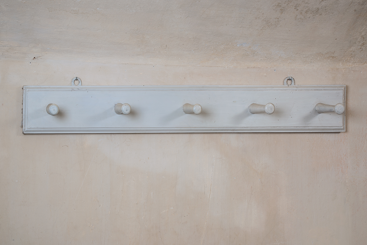 soggetto assente (appendiabiti, opera isolata) - ambito piemontese (secondo quarto XX)