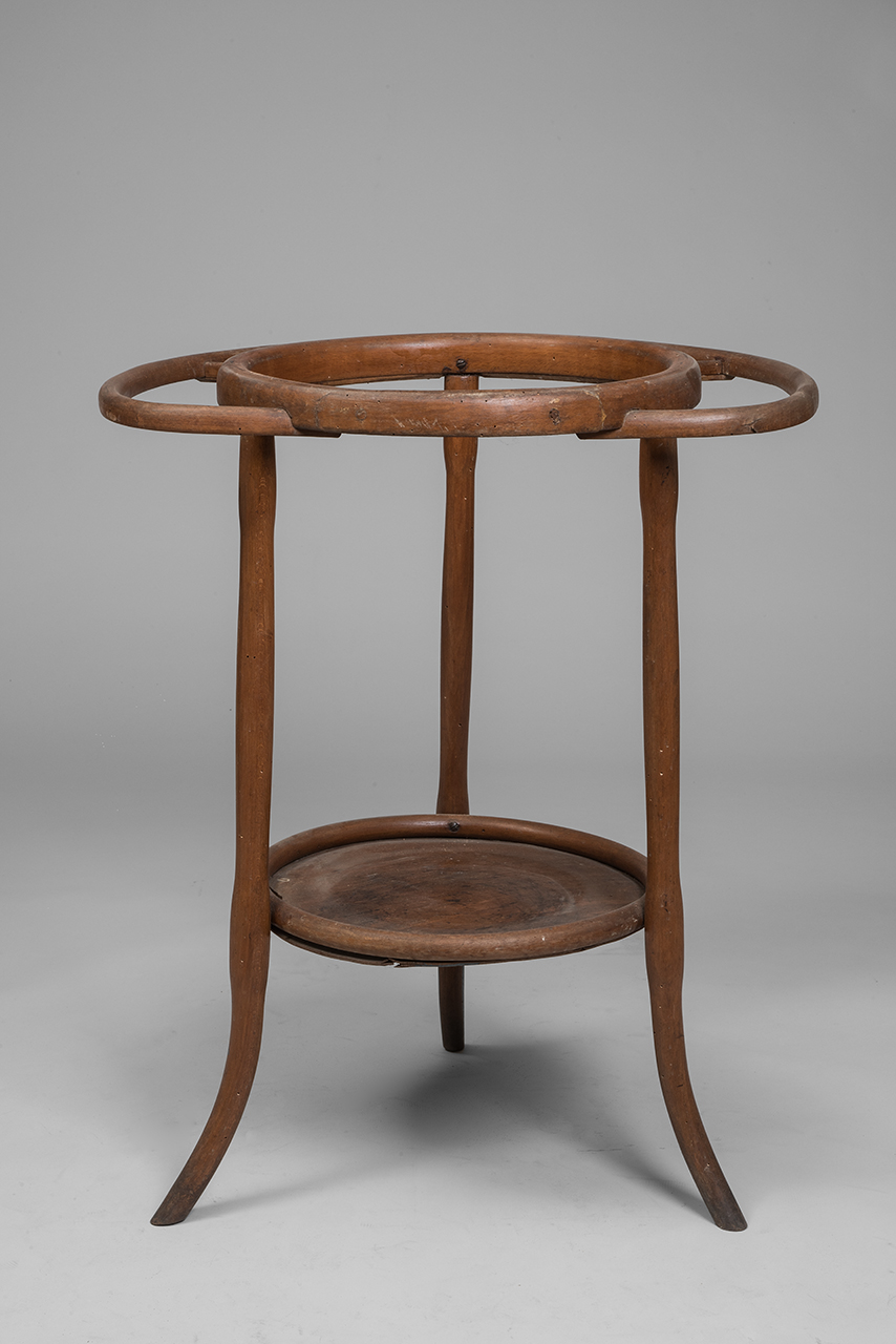 soggetto assente (portacatino, opera isolata) di Thonet (officina) - ambito viennese (primo quarto XX)