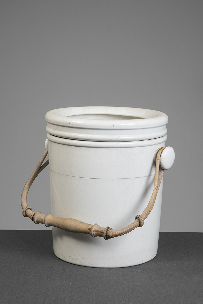 soggetto assente (secchio, opera isolata) - ambito piemontese (primo quarto XX)