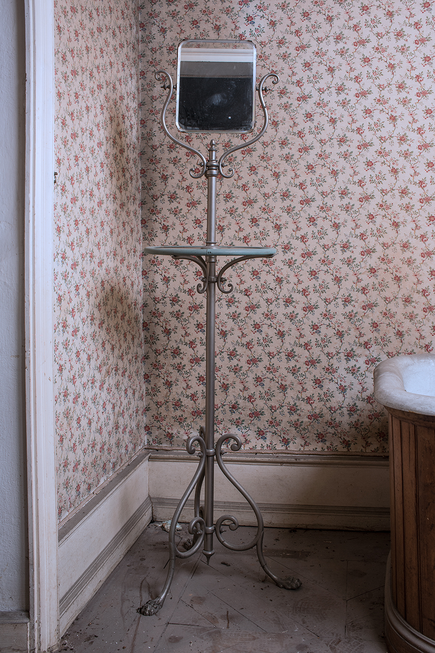 soggetto assente (toeletta, opera isolata) - ambito piemontese (secondo quarto XX)