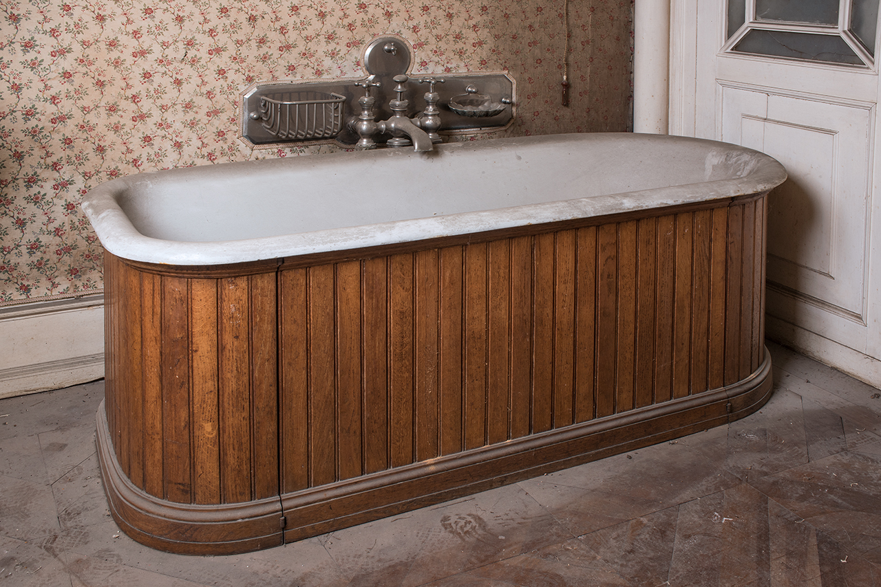 soggetto assente (vasca, opera isolata) - ambito piemontese (primo quarto XX)