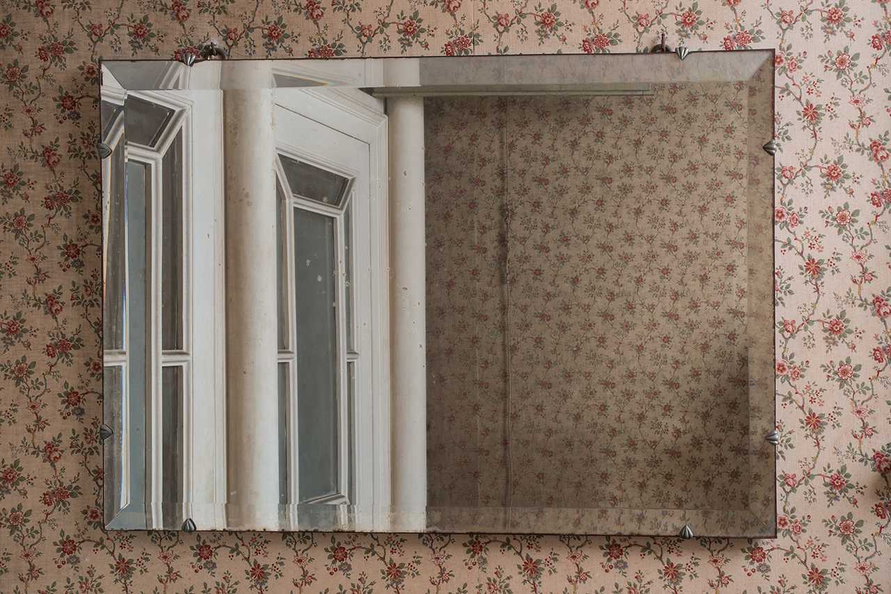 soggetto assente (specchiera, opera isolata) - ambito piemontese (primo quarto XX)