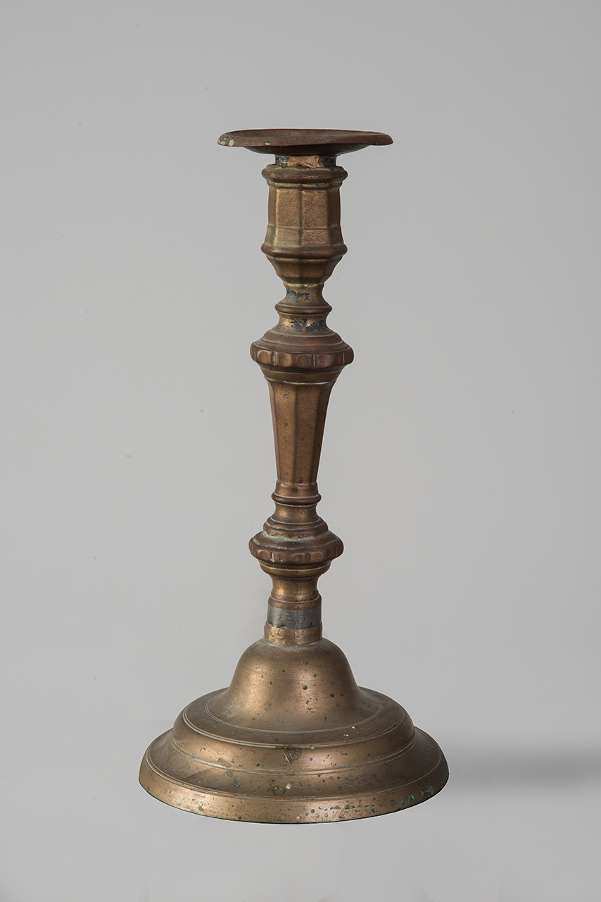 soggetto assente (candeliere, opera isolata) - ambito piemontese (fine XVIII)