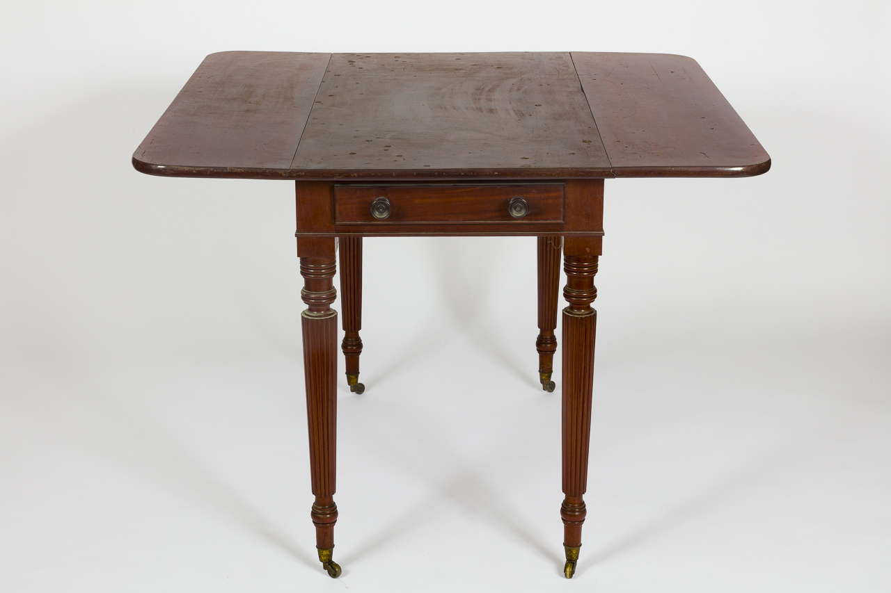 tavolino, opera isolata di Peters, Henry Thomas (bottega) - ambito ligure (prima metà sec. XIX)