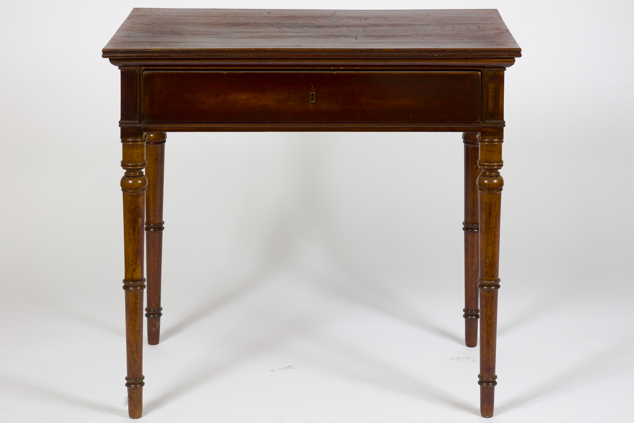 soggetto assente (tavolino, opera isolata) - ambito piemontese (seconda metà sec. XIX)