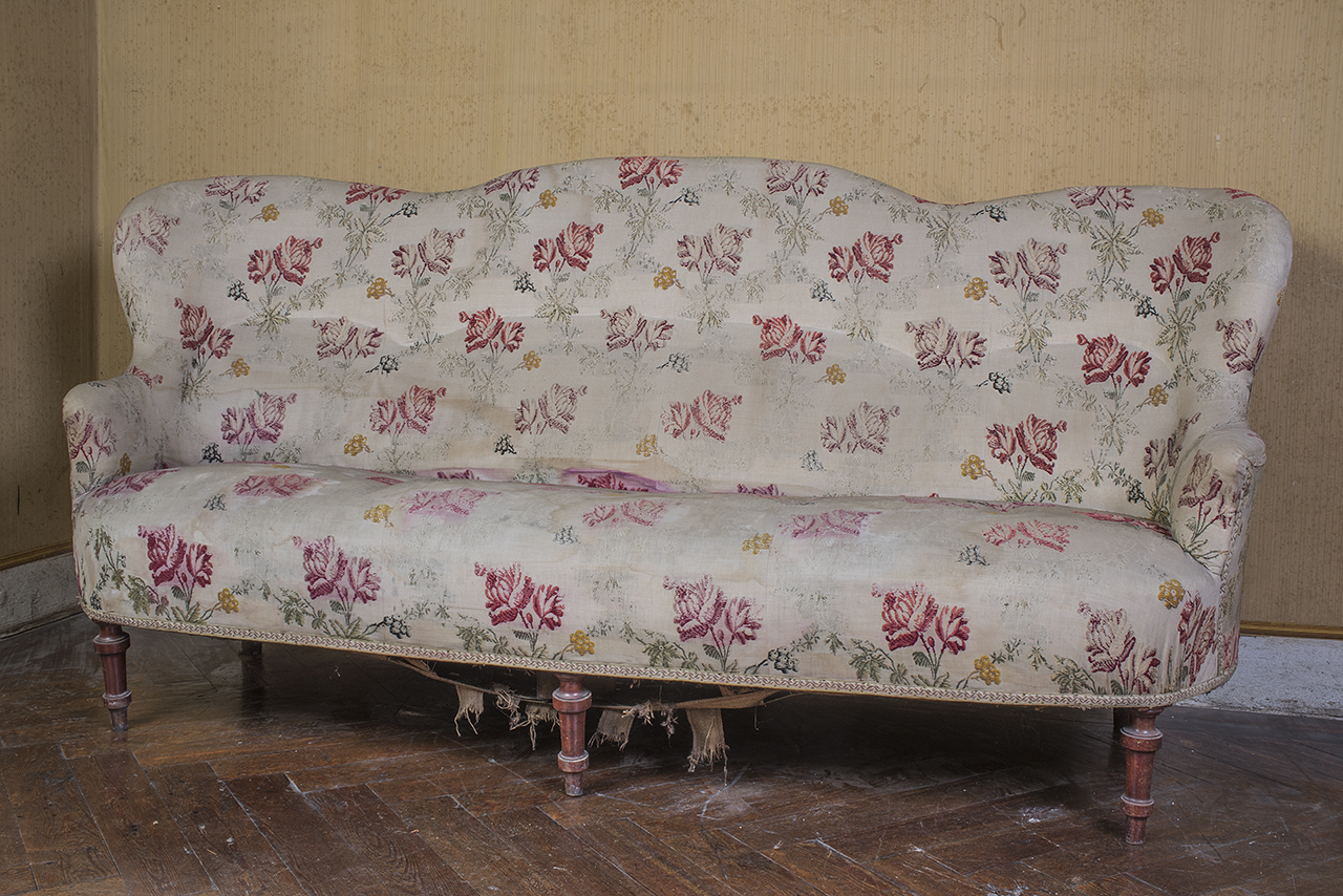 soggetto assente (divano) - ambito piemontese (seconda metà sec. XIX)