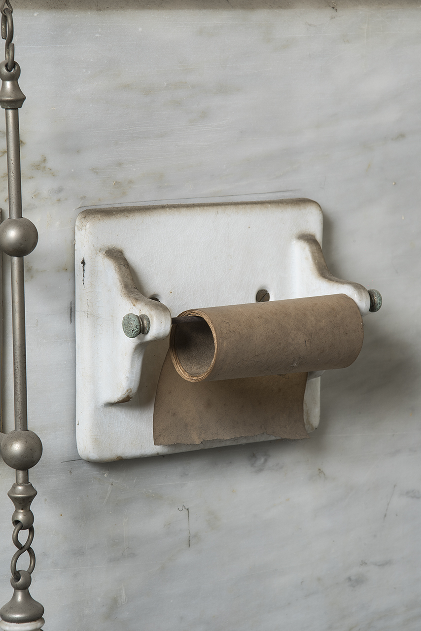 soggetto assente (porta cartaigienica) - ambito italiano (primo quarto XX)