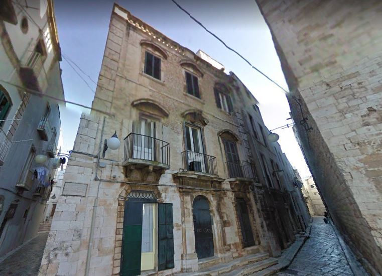 Canonica della Chiesa Matrice di S. Pietro (casa, canonica) - Putignano (BA) 