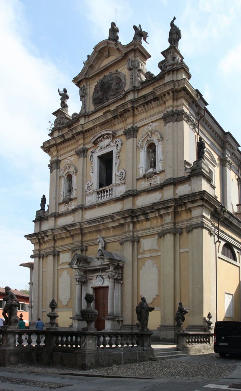 Chiesa di S. Giovanni Battista,sagrato e campanile (chiesa) - Stezzano (BG) 