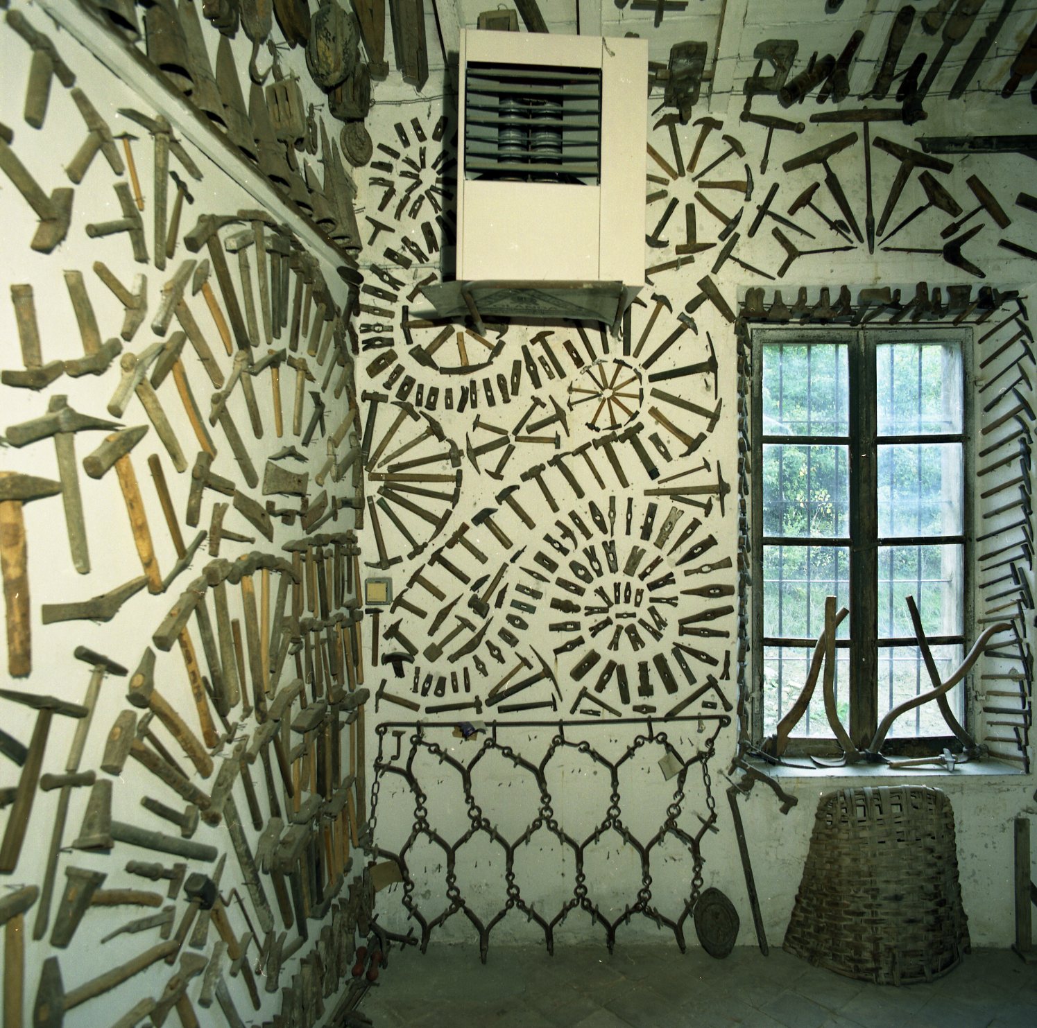 martellina da tufo, STRUMENTI E ACCESSORI/ ARTIGIANALI