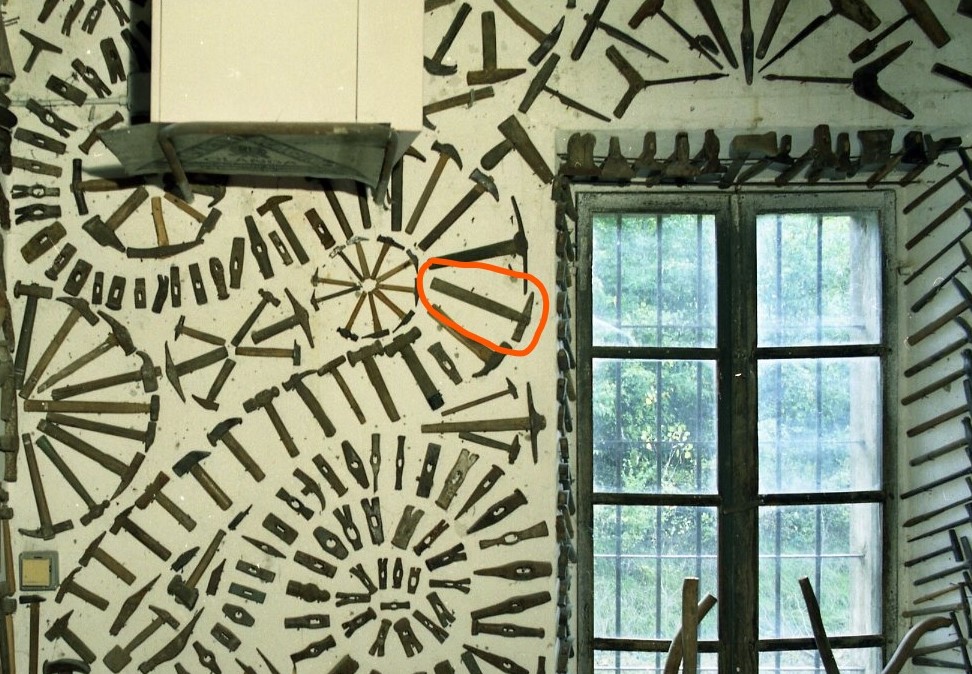 martlèll da muradôr (martello da muratore, STRUMENTI E ACCESSORI/ ARTIGIANALI)